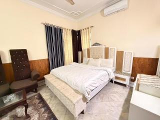 Living Lodges Guest House - 6