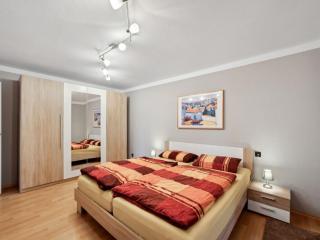 Apartment Home of Family by Interhome - 4