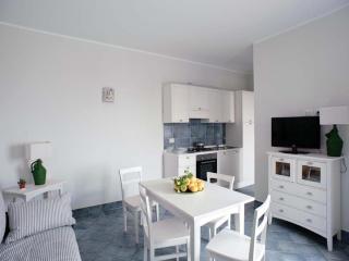 Apartment Flach violett by Interhome - 1