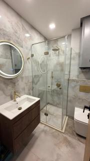 Lux Living Apartments - 6