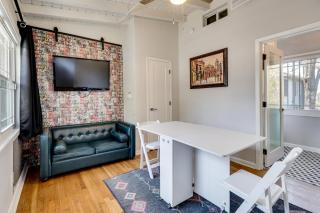 Convenient Couples Retreat 3 Mi to Dtwn Austin! - 9