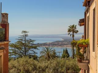 Apartment Haus Failla - Taormina Zentrum by Interhome - 0