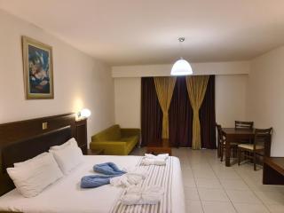 Euronapa Hotel Apartments - 7