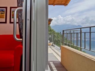 Apartment Terrazza a Lago - Zweizimmerwohnung mit Terrasse und Schwimmbad by Interhome - 4