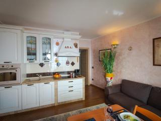 Apartment Mantegna - garten mit seeblick und schwimmbad by Interhome - 8