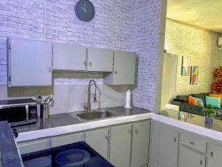 Sleek Urban Escape New Kingston - 1