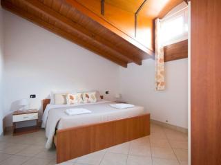 Apartment Lakeside Attic Apartment by Interhome - 4