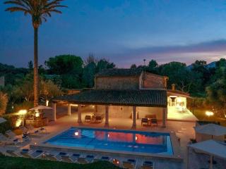 Holiday Home Beeindruckende große Villa in der Nähe von Cala San Vicente by Interhome - 1