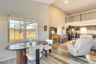 Golf Course Views Oakland City Retreat - 3