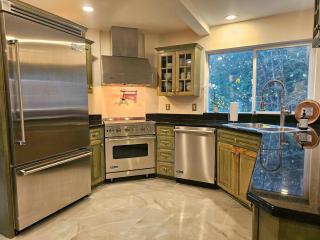 Large Estate Venue 2 hot tubs 2 treehouses - 4