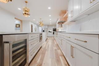 Ashley Manor Luxe Estate - 9