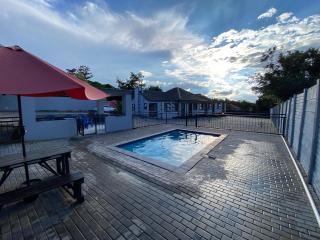 The Palms Guest House - 1