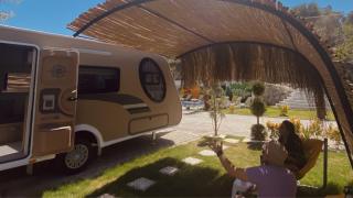 Güneş'te Karavan - 4