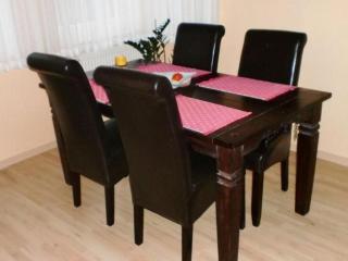 Apartment mit Terrasse in ruhiger Lage by Interhome - 1