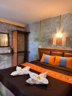 Lanta natural hut garden - 0