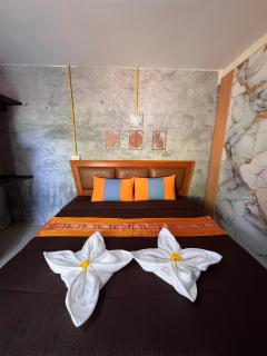 Lanta natural hut garden - 5