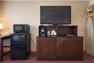 Fireside Inn and Suites - 1