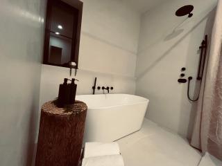 2BR, Private Hot Tub, Views, Luxury, New Home - 4