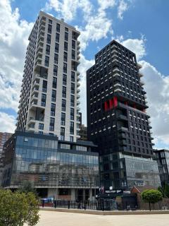 Skyline Escape - Your Central, Cozy & Luxury Home - 4