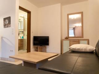 Apartment Großzügiges Ferienstudio für zwei Personen by Interhome - 3