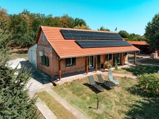 Abi-Lo Vendégház Nagypeterd - 0