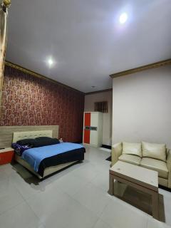 Navastay Mountain View Hotel & Pool - Puncak - 1