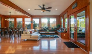 Luxe Lakefront Paradise! King Beds, Private Dock, Gourmet Kitchen, Theatre and Game Room! - 8