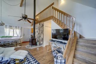 Outdoor Adventure Hub! Munds Park Cabin with Decks - 3