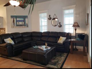 Spacious 4BR, 3BA home on South Padre Island, perfect for family getaways! - 5