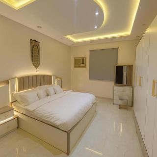 شقه 3 غرفه نوم وصالة - 9