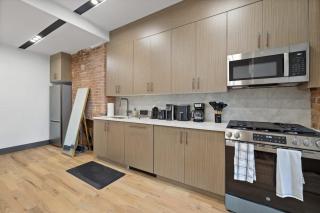 New Luxury and Chic 3BR 2BA Apartment 20 Minutes to NYC - 8