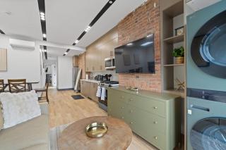 New Luxury and Chic 3BR 2BA Apartment 20 Minutes to NYC - 9