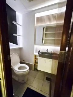 Babu's Bubble Balcony Studio at Casa Mira Mandaue - 4