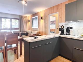 2 Bed Ski in and Ski out Luxury Apt in 5 star Residence - 6