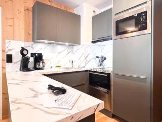 2 Bed Ski in and Ski out Luxury Apt in 5 star Residence - 3