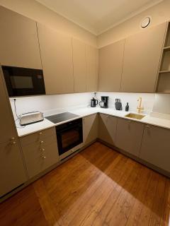 Brand New and Stylish Designer 2BR Apartment - Prime Location - 5