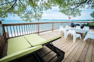 Beach Front Family Cottage Ping Pong & Karaoke - 6