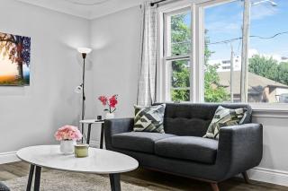 NEW 5 Bedroom House Near The Falls - 7