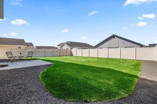 Luxury 5BR Retreat - Hot Tub - Game Room - Parks - 4