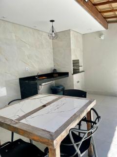 Casa com 3 suítes na Enseada - 1