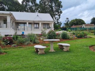 Garden's Paradise - 1