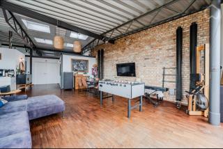 Designer Loft with Big Rooftop and Office - 5