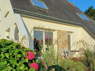 Holiday Home Komforthaus mit Traumgarten und Meerblick by Interhome - 0