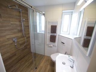 Apartment Helle und moderne Ferienwohnung mit Terrasse by Interhome - 7