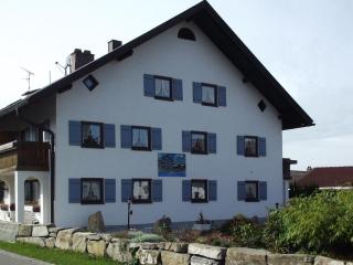 Apartment Gemütliche Ferienwohnung in urigem Bauernhaus by Interhome - 9