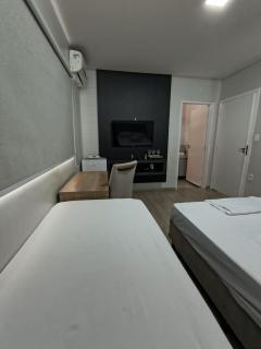 Suíte 02 - Zona Sul prox UMC, Patio Vinhedos e Uberlandia Shopping - 4