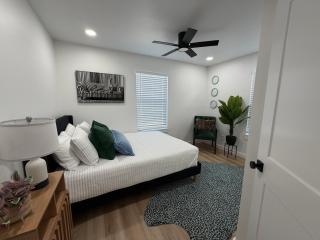 Game Night Getaway - 3BR Near WinStar - 8