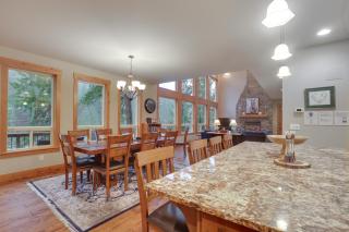 Luxe Riverside Retreat! 5,000-Sq-Ft Cascades Cabin - 1