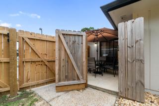 Centrally Located Gulf Breeze Stay, Dog-Friendly, Desk, Near Beaches and Golf - 8