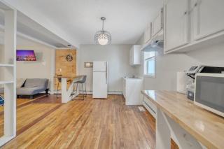 Cozy Private Suite - 8